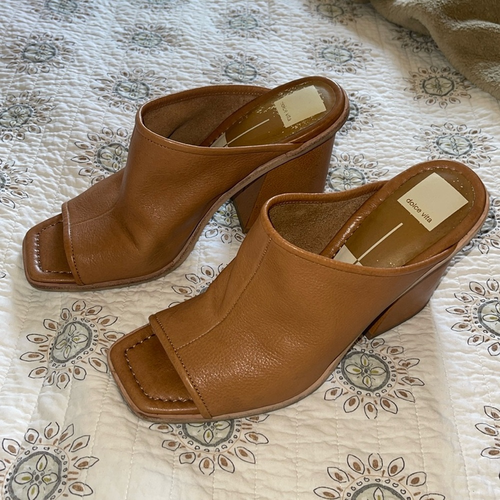 Dolce Vita Size 9.5 leather slides